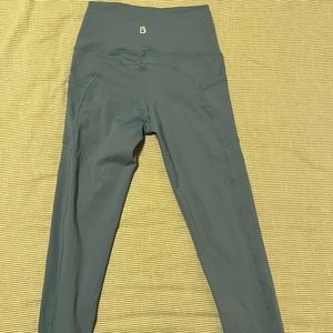 BuffBunny Dusty Blue Pocket Leggings New Size Small